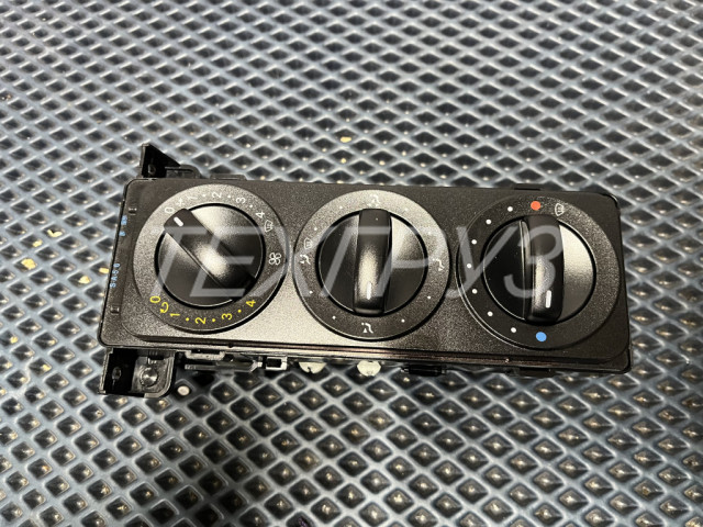 tegruz.ru Блок переключателей поворотных A9678200197  64 Daimler A9678200197  64